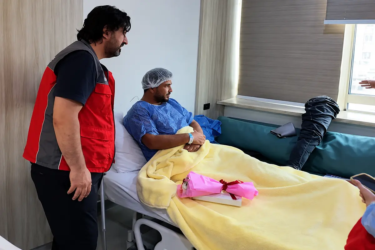 Sadakataşı’ndan Gazzeli yaralılara ameliyat desteği
